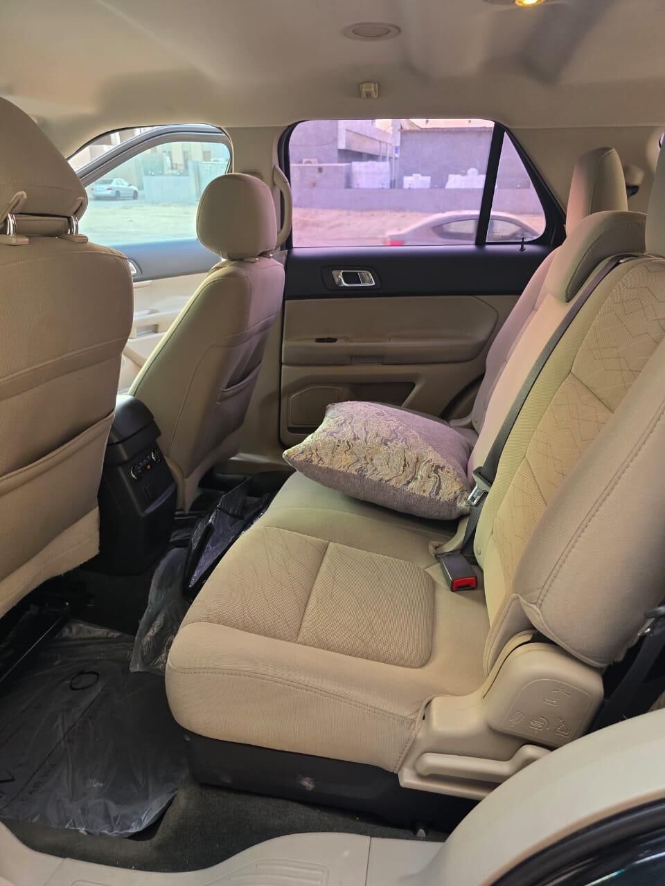 Dammam, Vehicles, Cars & Trucks , SAR 36000,  Ford Explorer,  2013,  Automatic,  208130 KM,  A Gift For Car Buyers, Very Well Maintained Car , Just Drive.