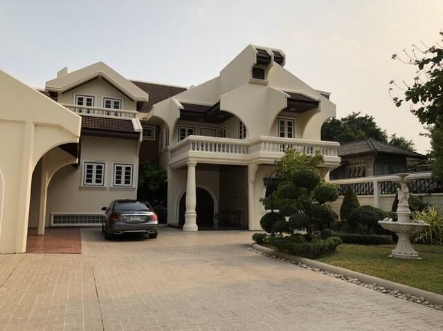 Bangkok, Villas, THB 180000,  208 Sq. Feet,  2-story Detached House For Rent, 208 Sq M, Sathorn Road, Suan Phlu, Thung Maha Mek