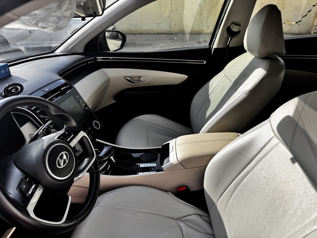 Riyadh, Vehicles, Cars & Trucks , SAR 76000,  Hyundai Tucson 2023,  2023,  Automatic,  40000 KM,   Model Single Use Company Maintained