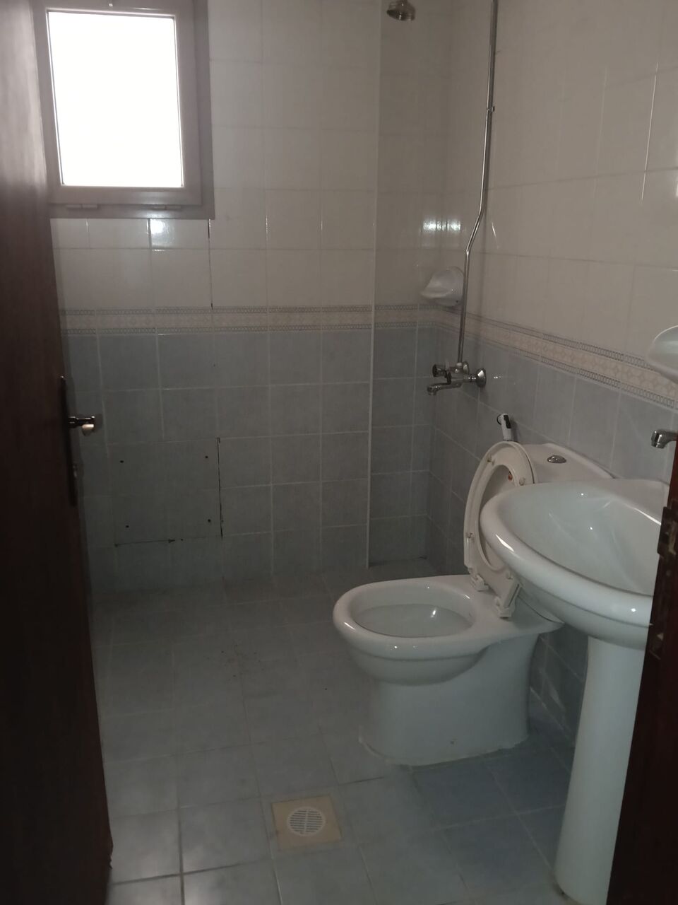 Gudaibiya, Apartments, Flats, Houses & Villas, BHD 160/month,  2 BR,  2 Bedtoom Unfurnished Flat For Rent Without Ewa