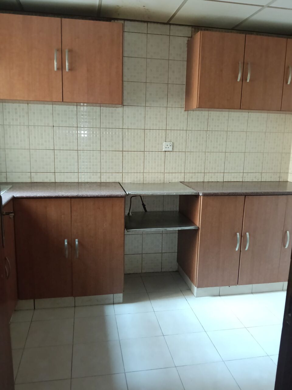 Gudaibiya, Apartments, Flats, Houses & Villas, BHD 160/month,  2 BR,  2 Bedtoom Unfurnished Flat For Rent Without Ewa
