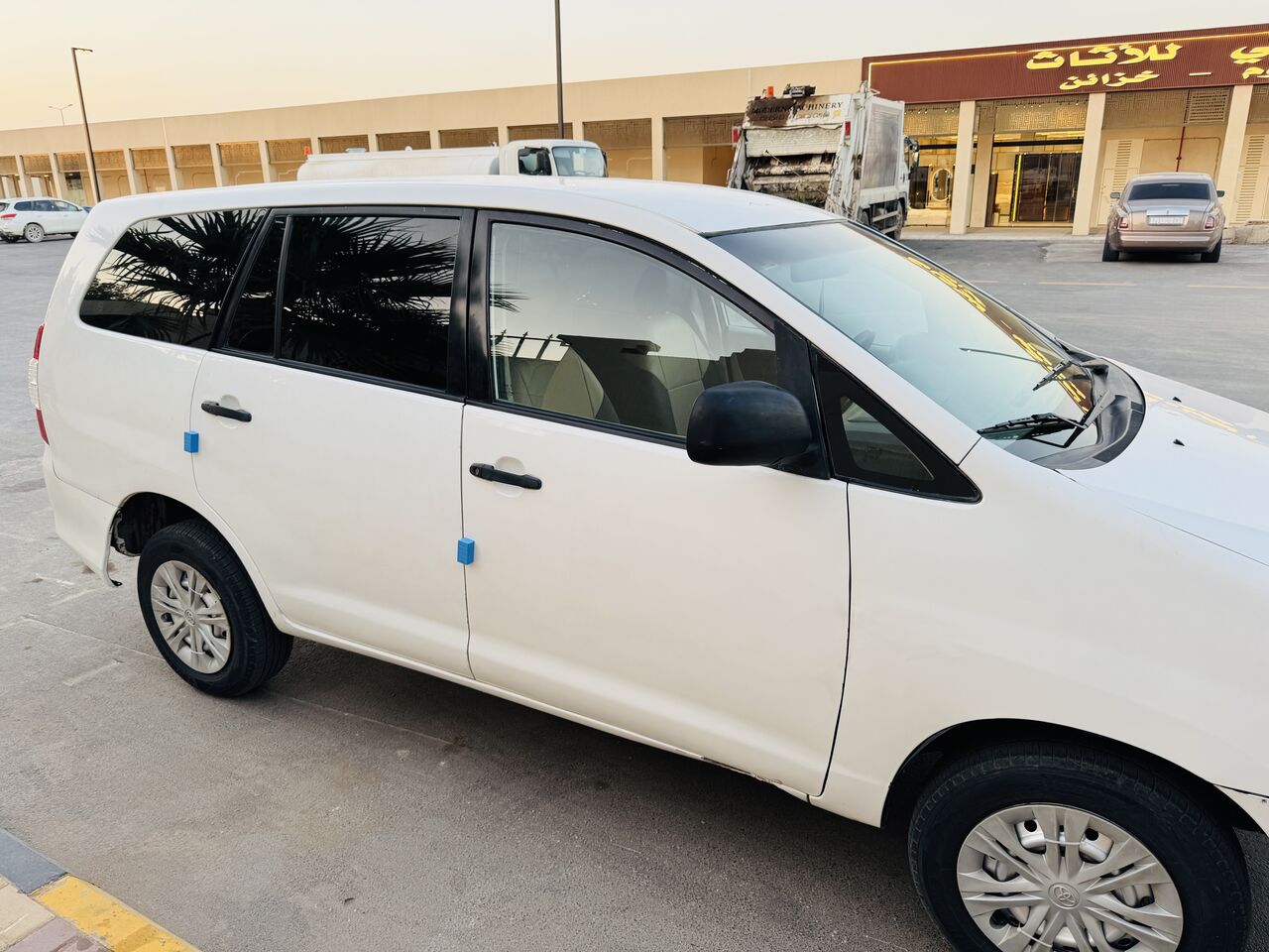 Riyadh, Vehicles, Cars & Trucks , SAR 32000,  TOYOTA INNOVA,  2014,  Automatic,  360000 KM,