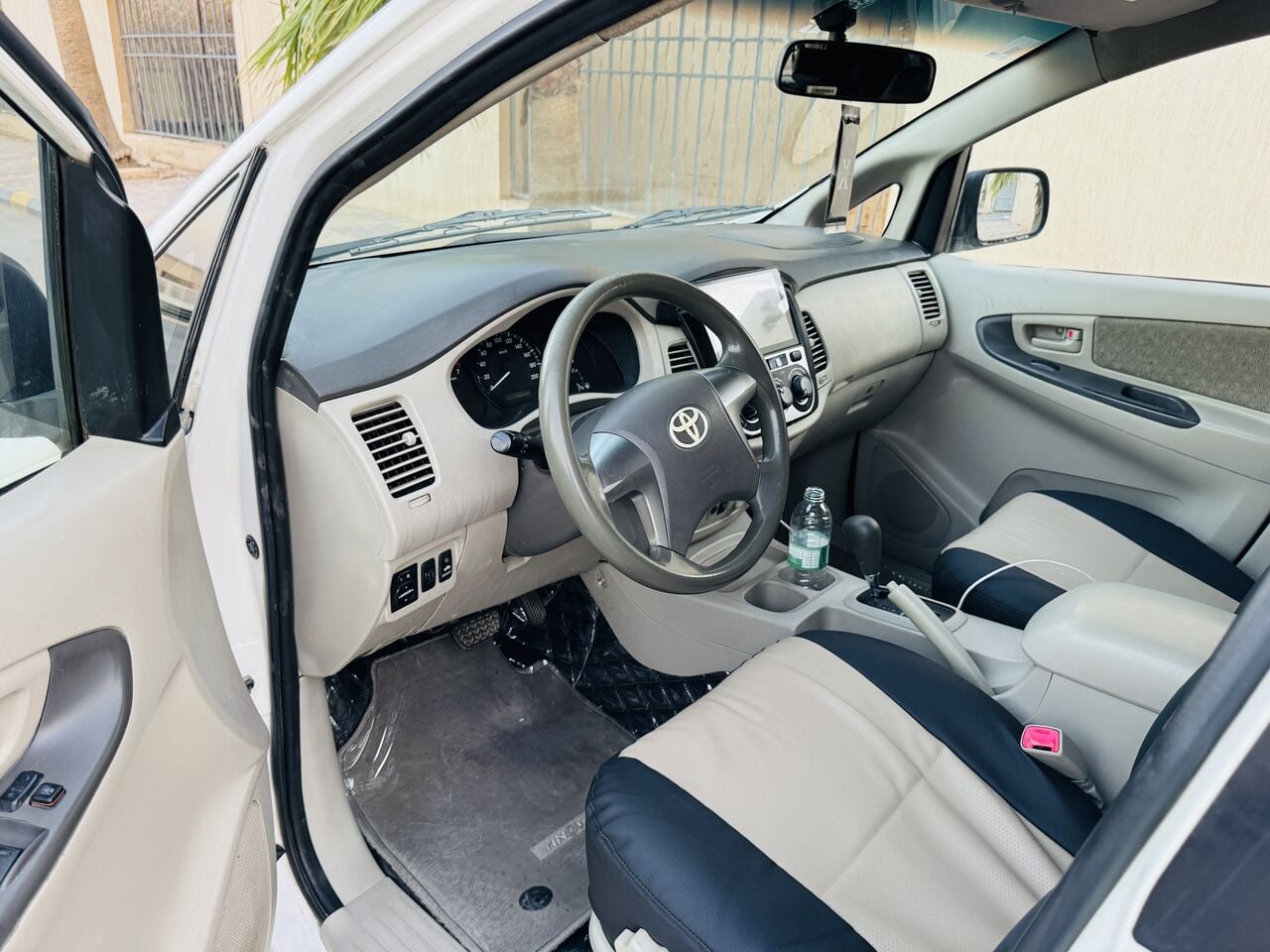Riyadh, Vehicles, Cars & Trucks , SAR 32000,  TOYOTA INNOVA,  2014,  Automatic,  360000 KM,