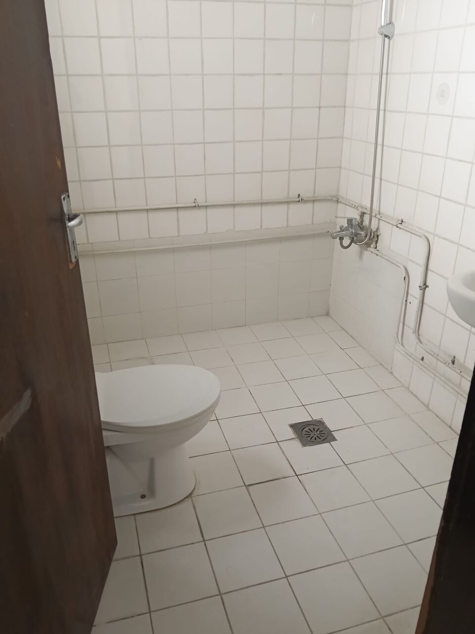 Gudaibiya, Apartments, Flats, Houses & Villas, BHD 150/month,  2 BR,  2 Bedroom Unfurnished Flat For Rent Without Ewa
