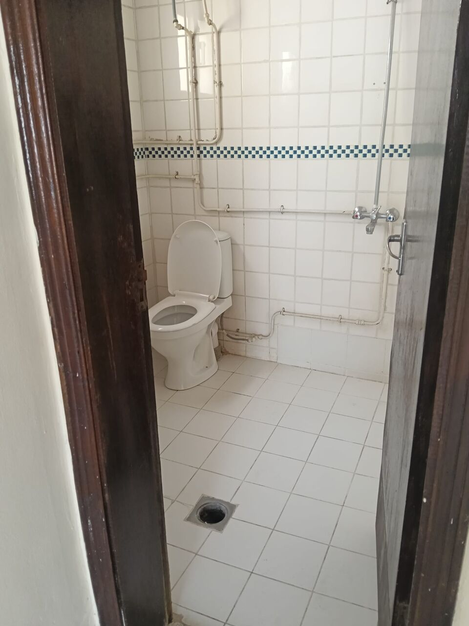 Gudaibiya, Apartments, Flats, Houses & Villas, BHD 150/month,  2 BR,  2 Bedroom Unfurnished Flat For Rent Without Ewa
