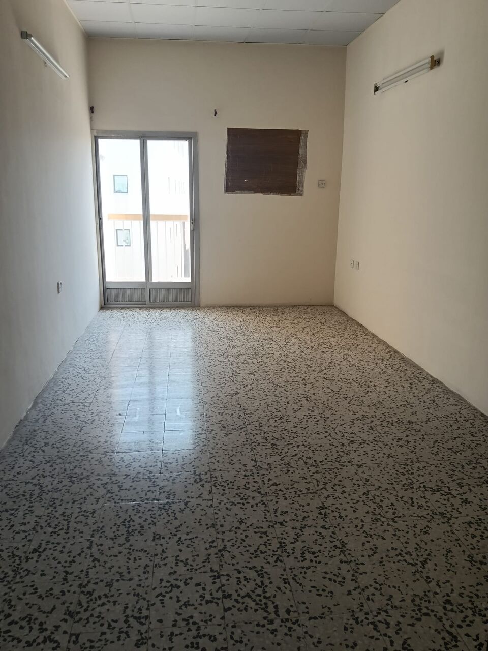 Gudaibiya, Apartments, Flats, Houses & Villas, BHD 150/month,  2 BR,  2 Bedroom Unfurnished Flat For Rent Without Ewa