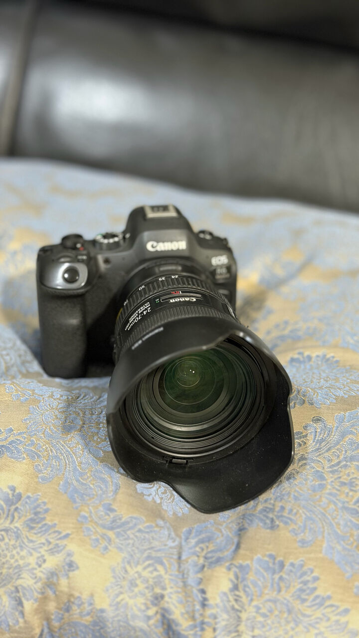 Dammam, Items Wanted, 📸 Canon EOS R6 Mark II – Complete Professional Camera Package For Sale