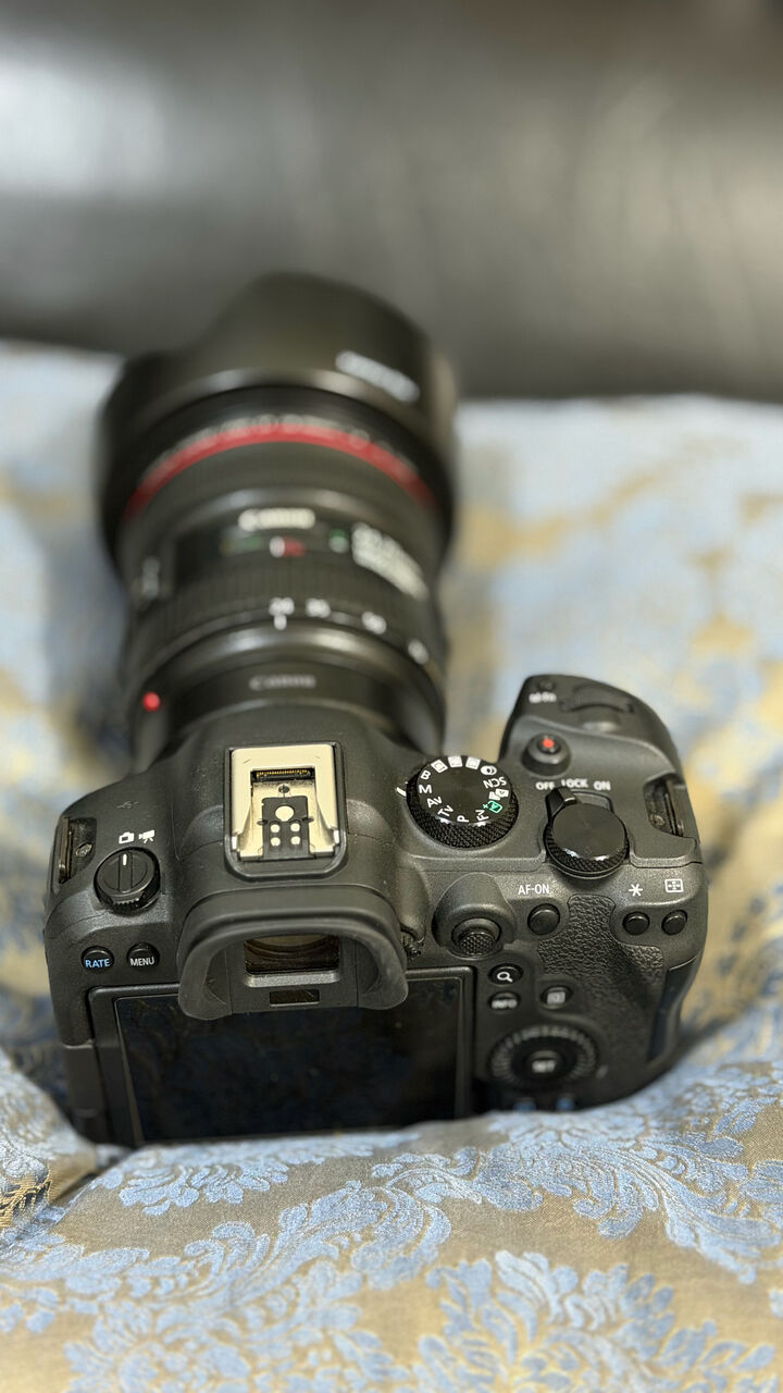 Dammam, Items Wanted, 📸 Canon EOS R6 Mark II – Complete Professional Camera Package For Sale