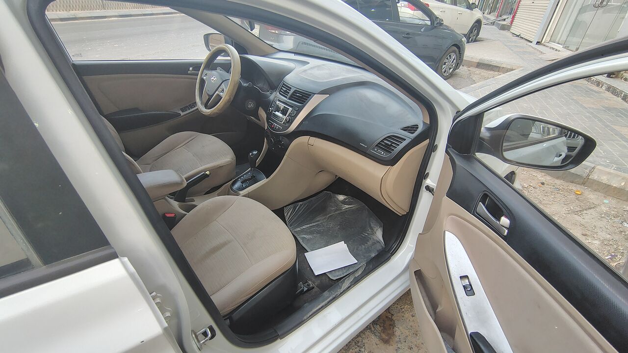 Riyadh, Vehicles, Cars & Trucks , SAR 25000,  Hyundai Accent,  2017,  Automatic,  150000 KM,  Company Used Car