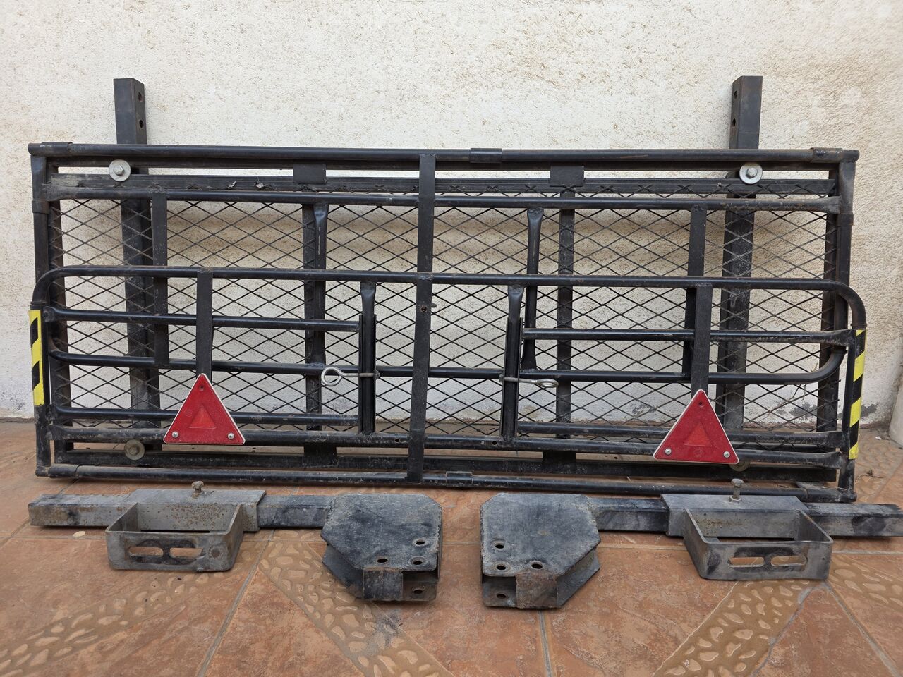 Jubail, Sporting Goods, SAR 750,  Vehicle Rear Carrier Stand For SUVs For Sale