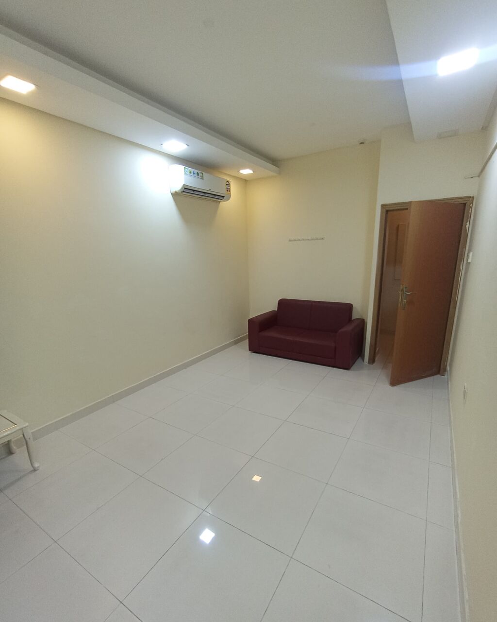 Hoora, Apartments, Flats, Houses & Villas, BHD 140/month,  Studio,  Studi Flat For Rent In Hoora Opp Gossi Mall BD140 With Ewa Contact: 33676166