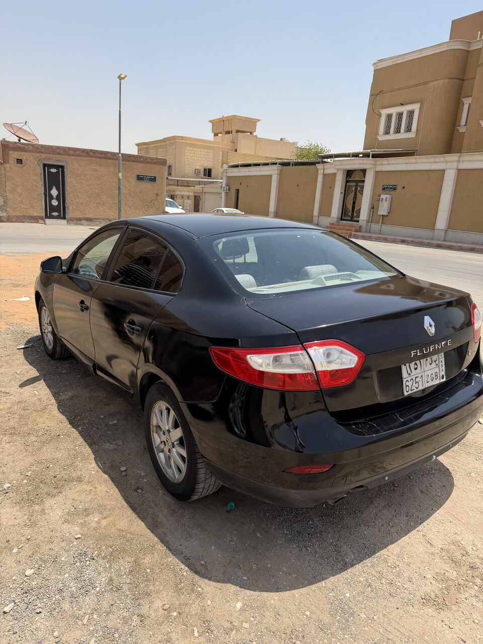 Riyadh, Vehicles, Cars & Trucks , SAR 15000,  Renault Fluence,  2012,  Automatic,  95000 KM,    ( Family Used Car)