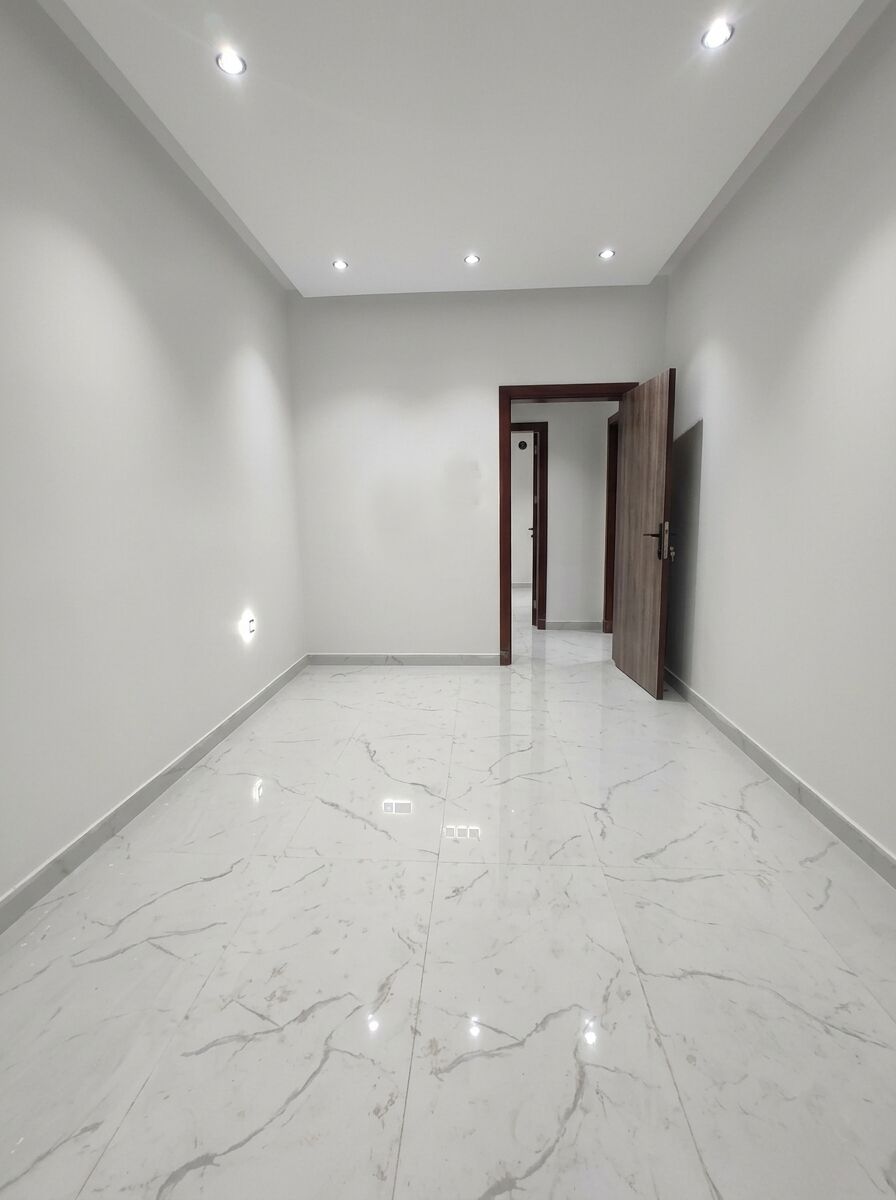 East Riffa, Apartments, Flats, Houses & Villas, BHD 73000/month,  190 Sq. Meter,  Brand New 4BHK Apartment For Sale In Buhair BD.73,000/-