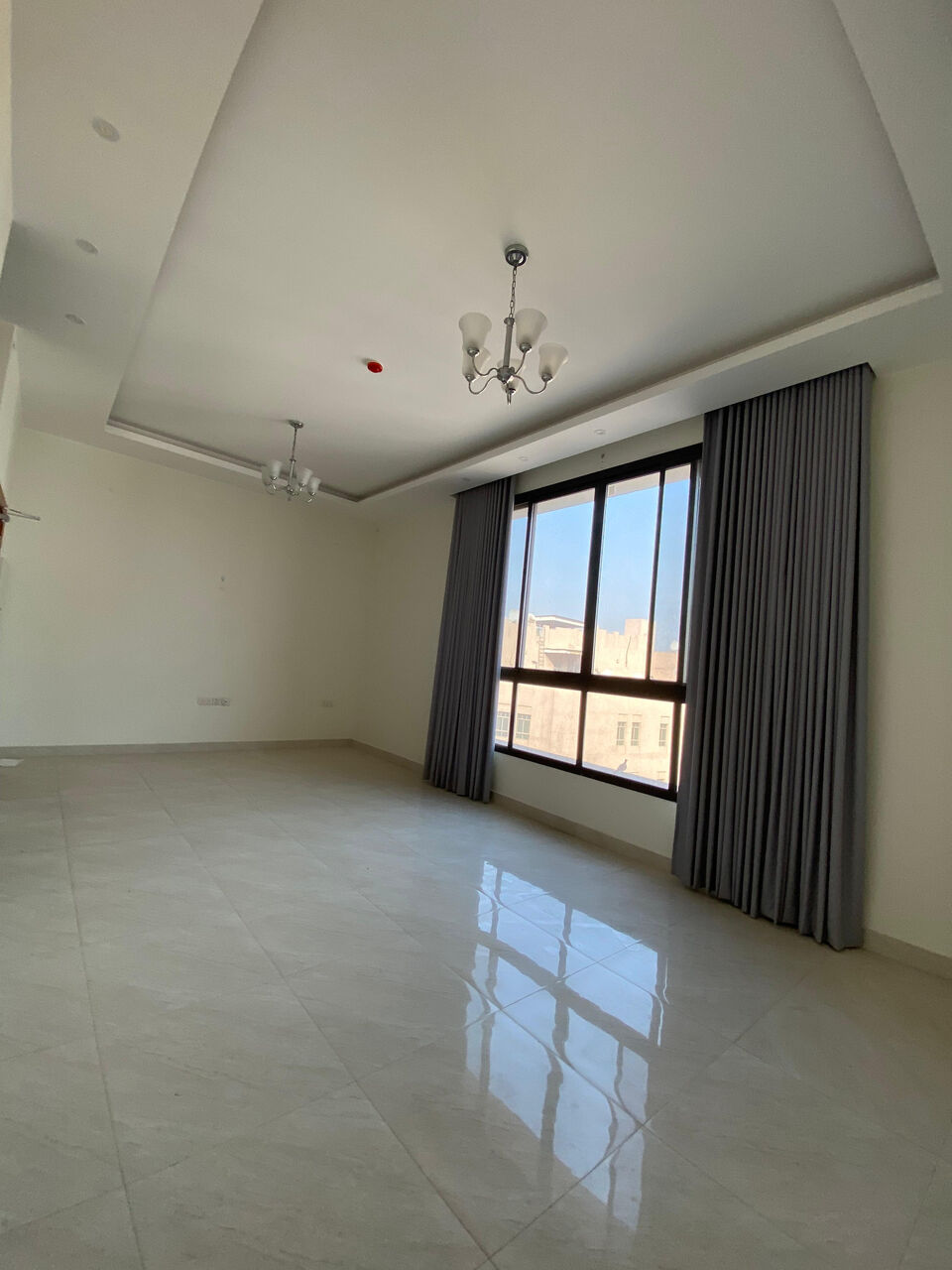 Tubli, Apartments, Flats, Houses & Villas, BHD 300/year,  3 BR,  Spacious And Well-maintained 3-bedroom Apartment In A Prime Tubli Location.