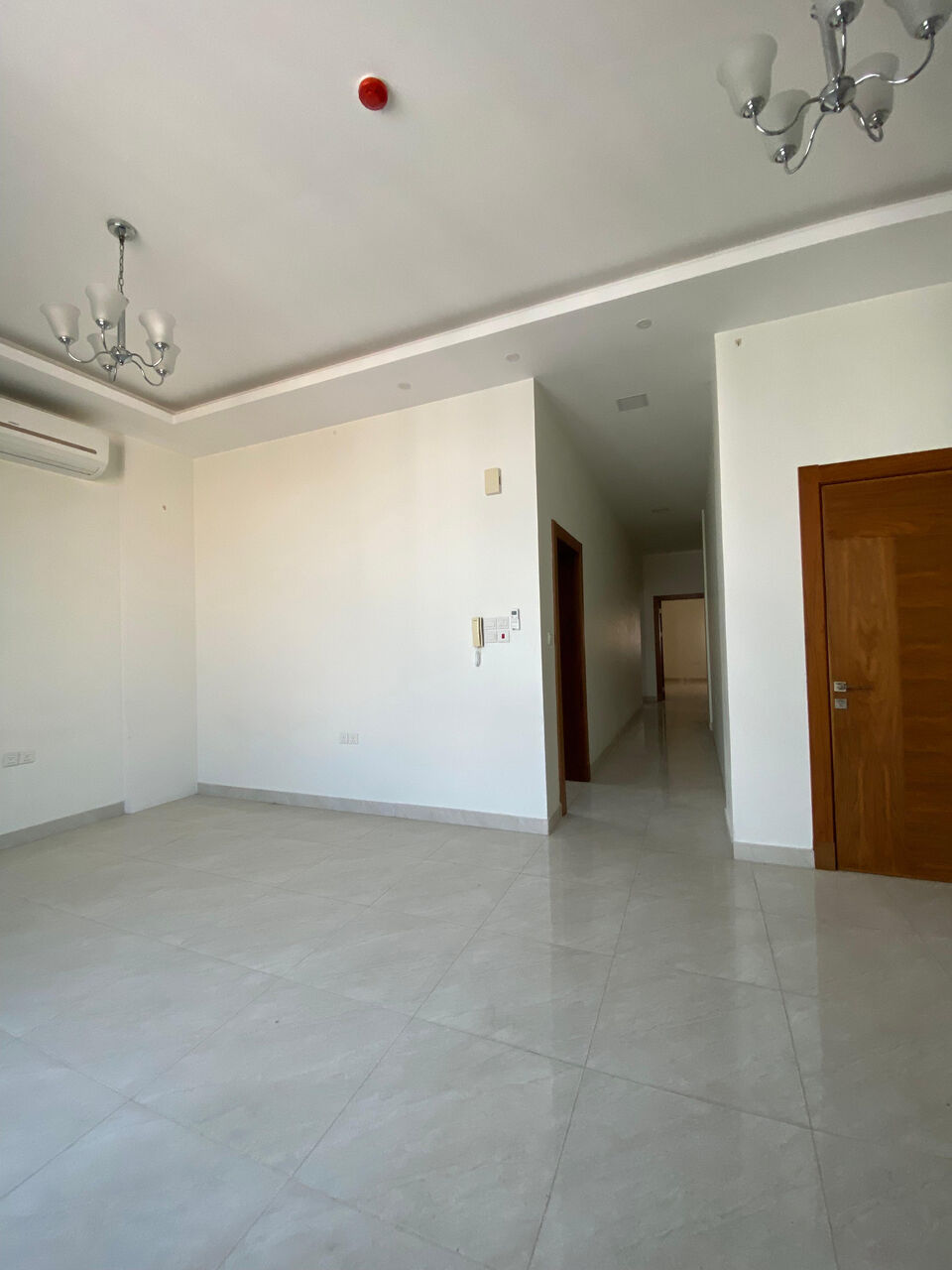 Tubli, Apartments, Flats, Houses & Villas, BHD 300/year,  3 BR,  Spacious And Well-maintained 3-bedroom Apartment In A Prime Tubli Location.