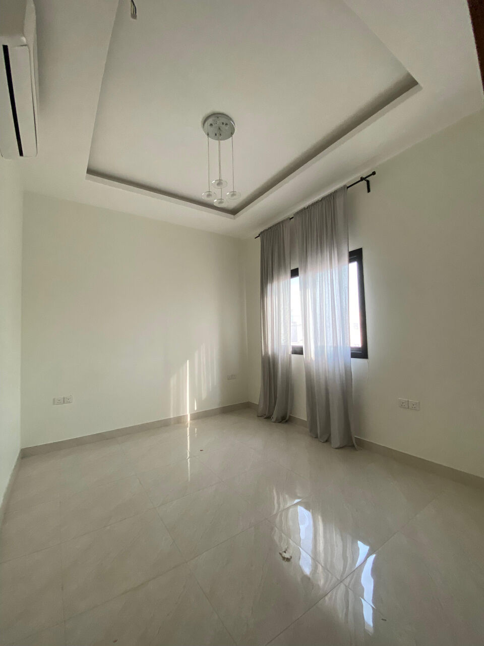 Tubli, Apartments, Flats, Houses & Villas, BHD 300/year,  3 BR,  Spacious And Well-maintained 3-bedroom Apartment In A Prime Tubli Location.