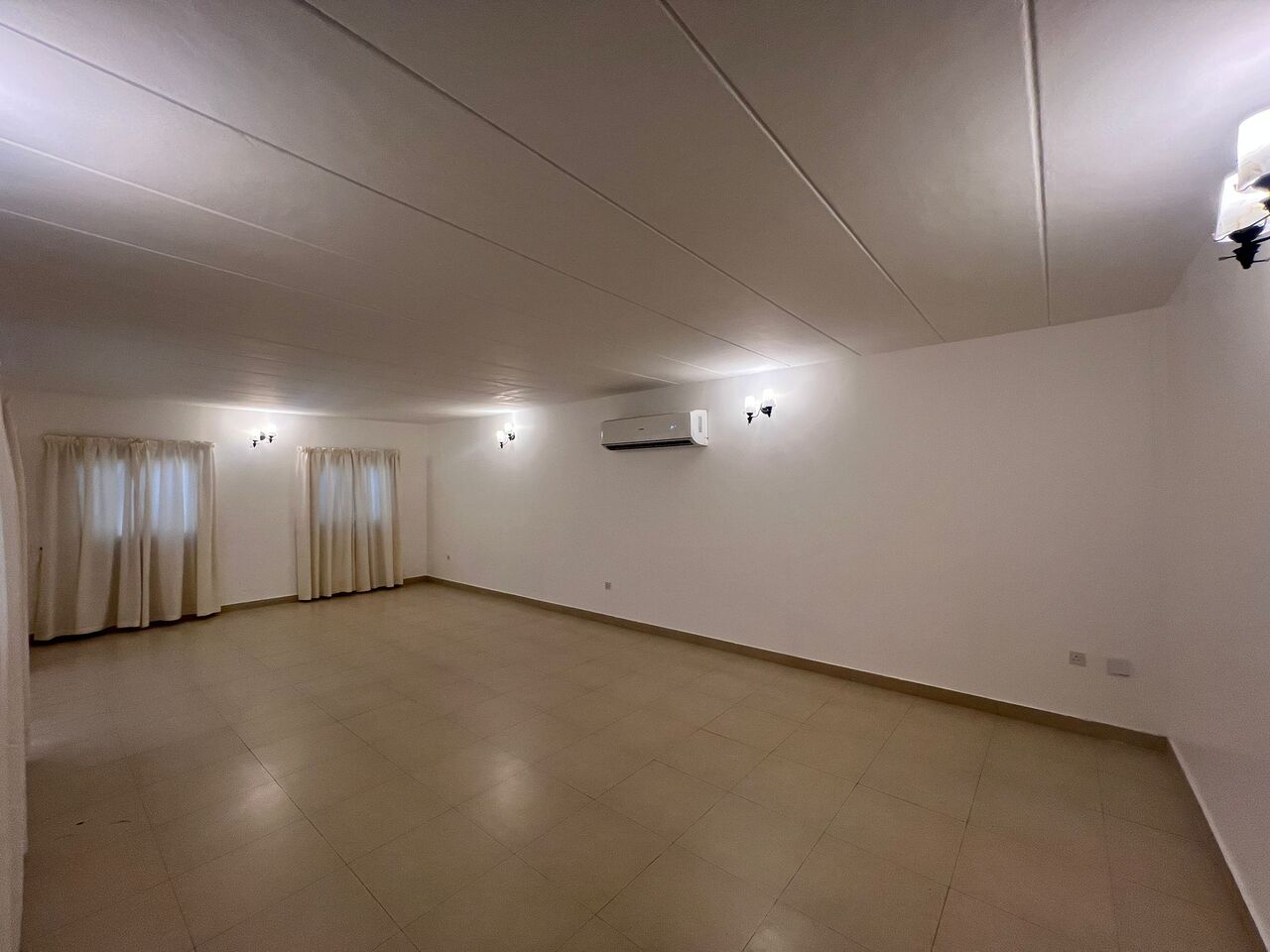 Hamala, Villas, BHD 550,  Greenery Single-Storey Villa With Private Garden For Rent In Hamala