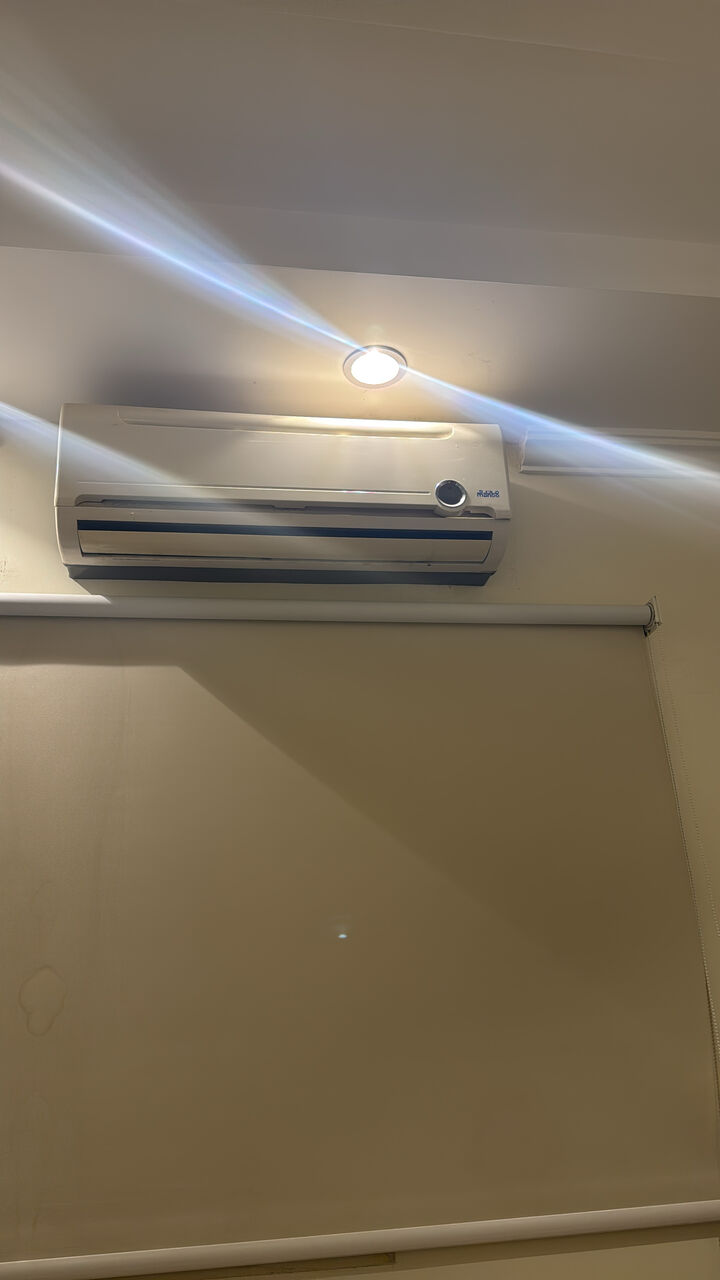 Dammam, Air Conditioners, SAR 950,  2 Units Of Split AC ( Daikin 1.5 Ton And Mando 2 Ton ) For Sale
