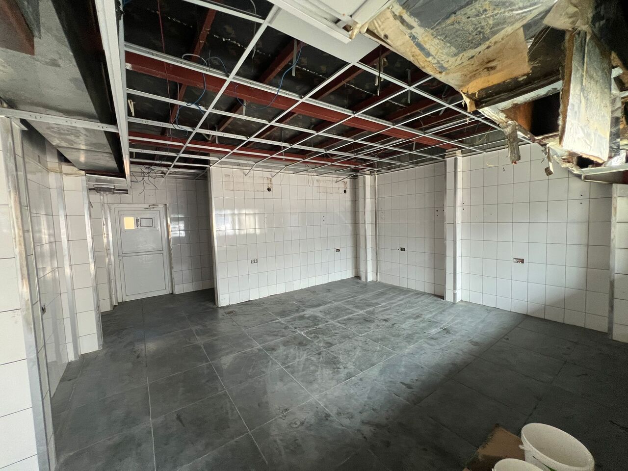 Juffair, Shops, BHD 2000,  135 Sq. Meter,  Prime Commercial Shop For Rent In Juffair