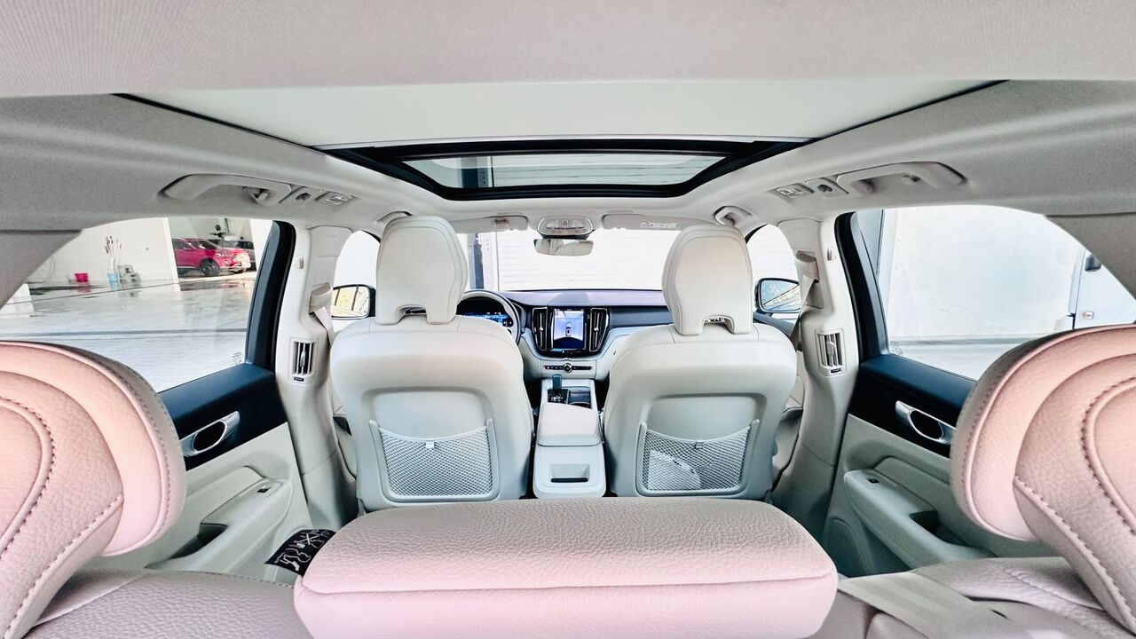 Umm Al Hassam, Vehicles, Cars & Trucks , BHD 11800,  Volvo XC60,  2023,  Automatic,  36000 KM,  Volvo With AAA Warranty Till 2032