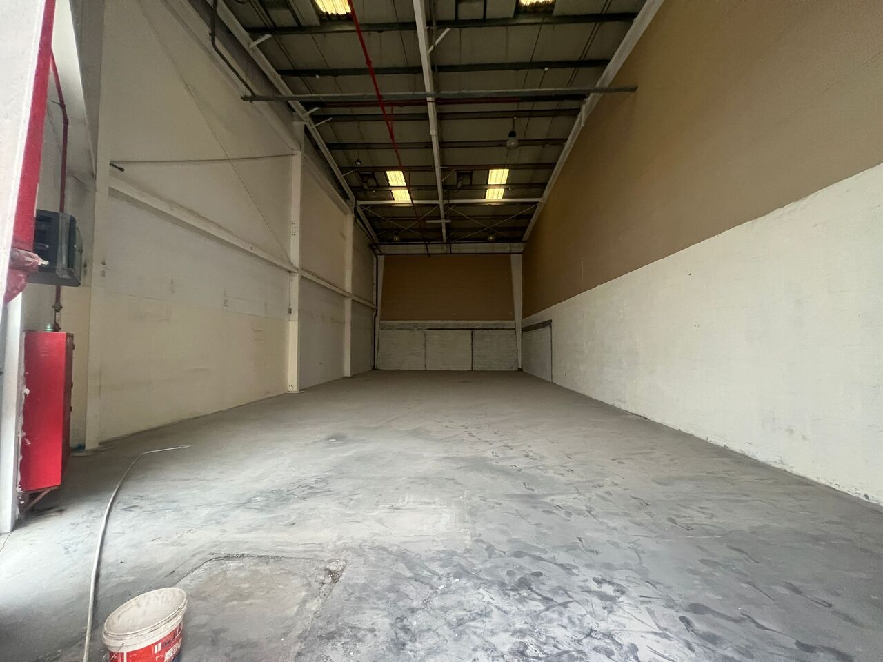 Hidd, Warehouses, BHD 807,  269 Sq. Meter,  Prime Industrial Warehouse For Rent In Hidd