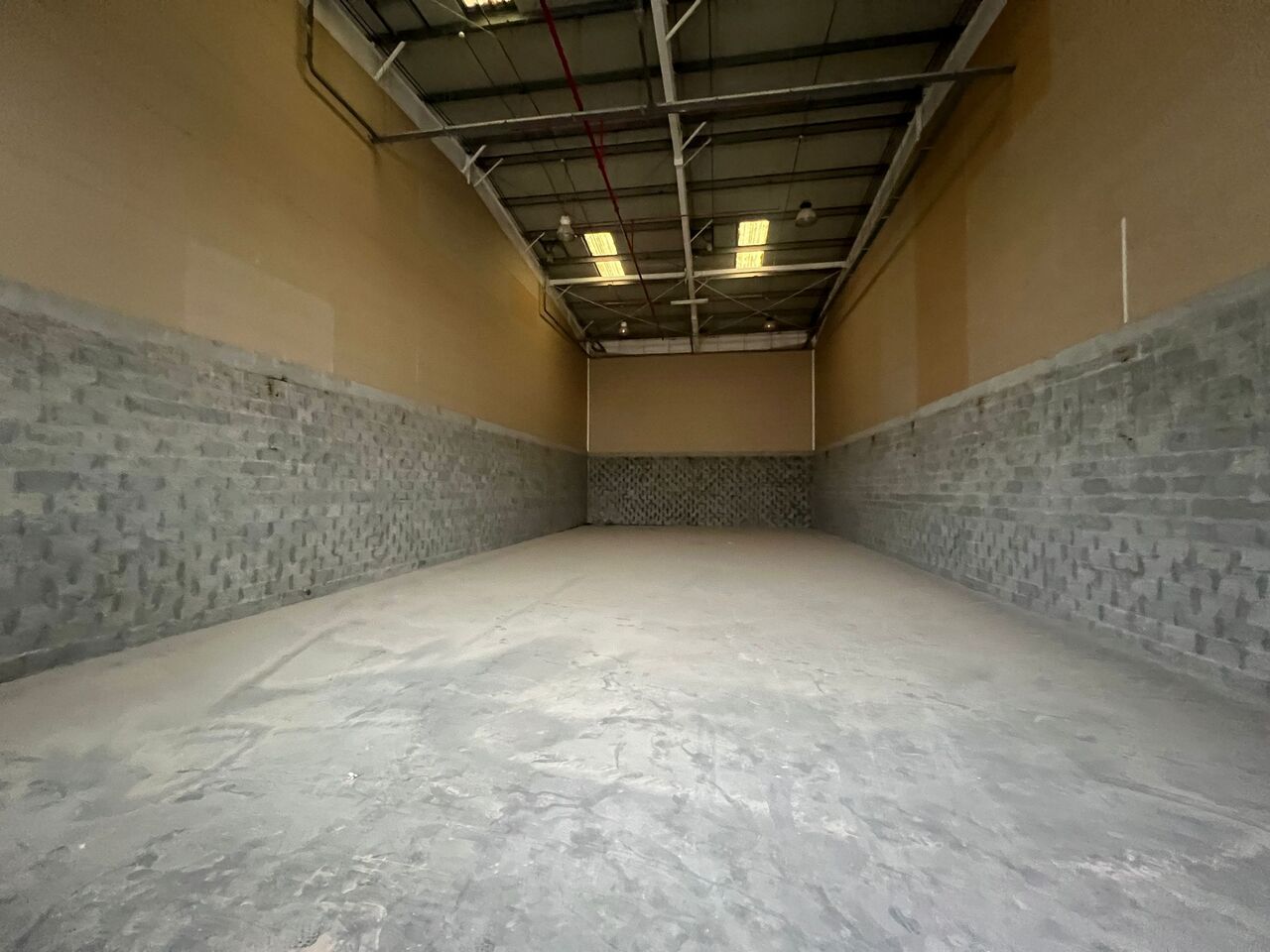 Hidd, Warehouses, BHD 807,  269 Sq. Meter,  Prime Industrial Warehouse For Rent In Hidd