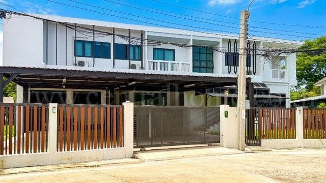 Bangkok, Real Estate For Sale, THB 34500000,  4 BR,  286 Sq. Feet,  Single House Thararom Ramkhamhaeng 150, Large House Near MRT Minburi Station.