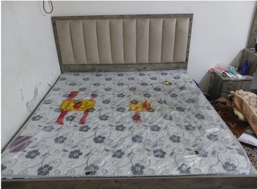 Al Aziziyah, Furniture, SAR 1200,  1200 SAR In Jeddah Aziziyah (King Size Double Bed And Dressing Table) Ready For Sle