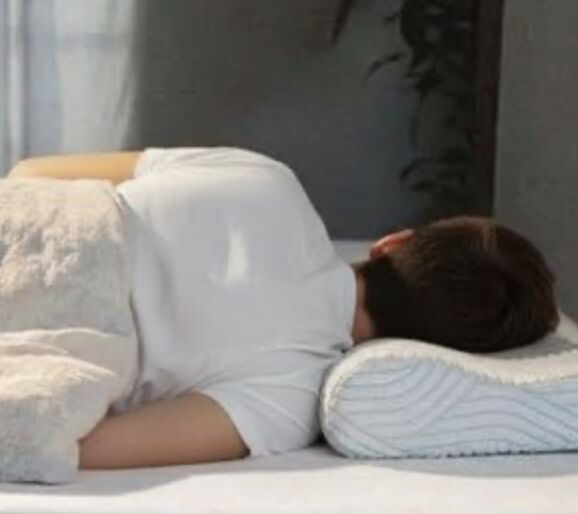 Riyadh, Household Items, SAR 650,  Pillows Tempur Original With Smartcool Queen Xl 61x31x13cm White