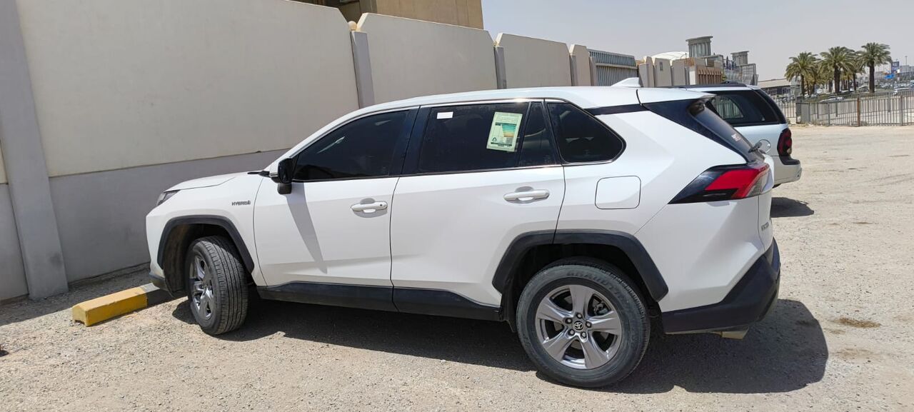Riyadh, Vehicles, Cars & Trucks , SAR 100000,  Rav 4 LE 4x4 Hybrid 2024 Model-100,000 SAR Cash, Installment Possible Through Bank,  2024,  Automatic,  80000 KM,  Rav 4 LE 4x4  Hybrid Mileage 80000Km,Cash 100,000,No Accident, Installment Possible