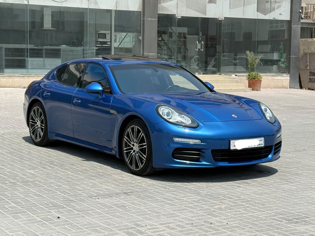 Manama, Vehicles, Cars & Trucks , BHD 6900,  Porsche Panamera,  2015,  Automatic,  92950 KM,    (Blue)