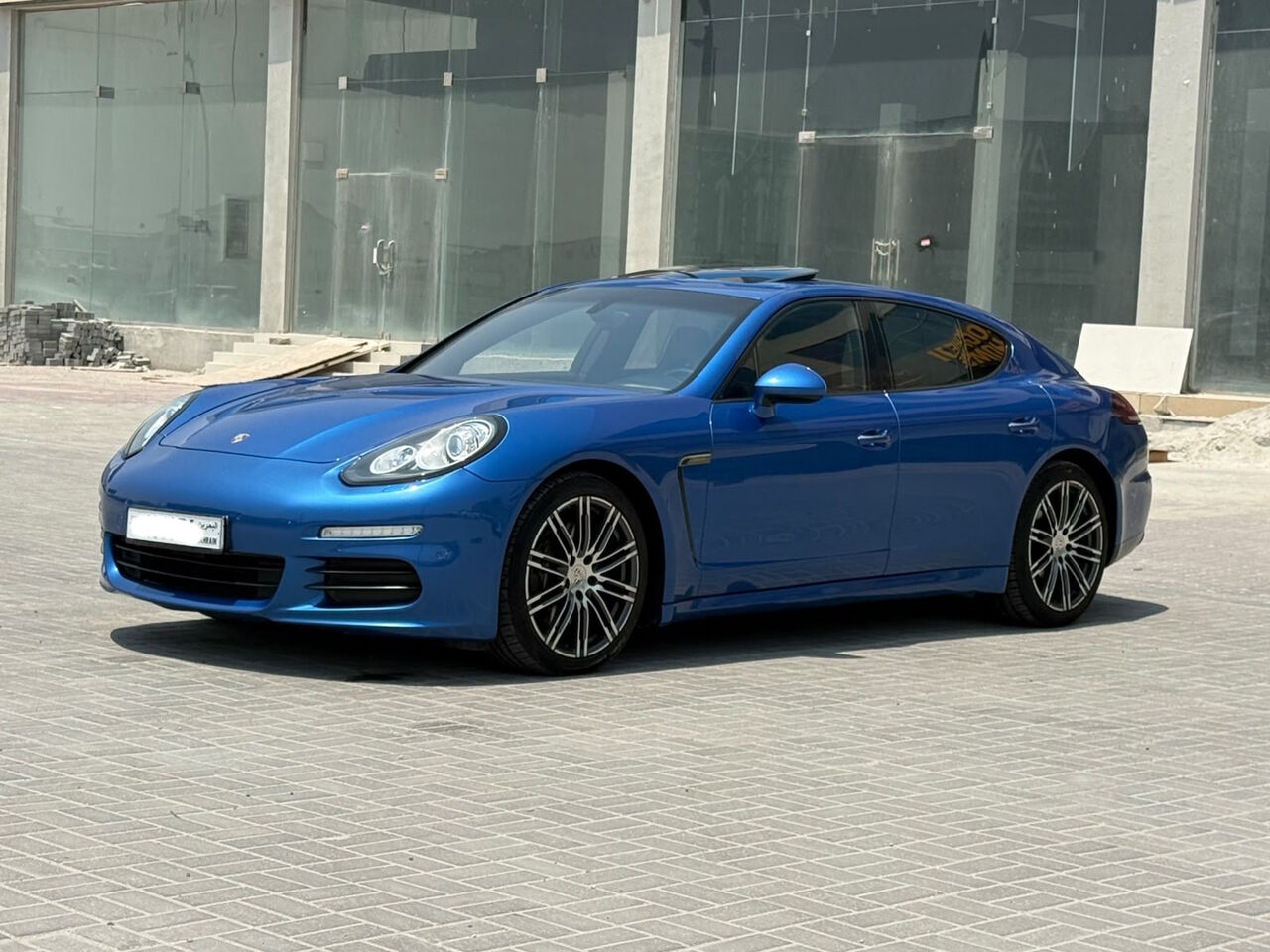 Manama, Vehicles, Cars & Trucks , BHD 6900,  Porsche Panamera,  2015,  Automatic,  92950 KM,    (Blue)
