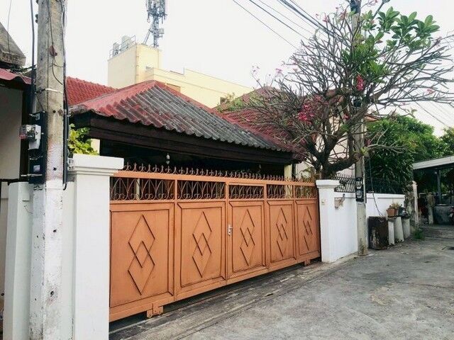 Bangkok, Real Estate For Sale, THB 2450000,  2 BR,  43 Sq. Feet,  Townhouse For Sale, 2 Floors, 2 Bedrooms, Hua Hin, Prachuap Khiri Khan. Near Hua Hin