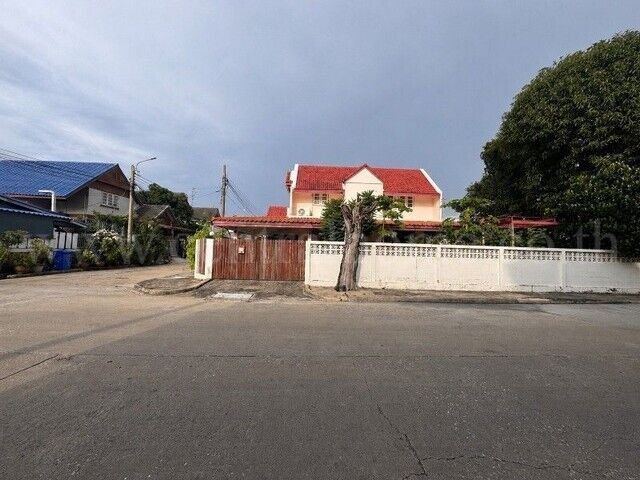 Bangkok, Real Estate For Sale, THB 5900000,  3 BR,  95 Sq. Feet,  Reduced Price Of Single House, Lan Thong, Soi Tiwanon-Pak Kret 25, Good Location,