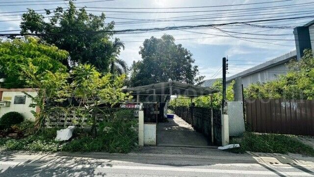 Bangkok, Real Estate For Sale, THB 3790000,  6 BR,  100 Sq. Feet,  Urgent Discount, Land With Buildings, Thai Prakan Village, Soi Thai Prakan 1/11, Next To