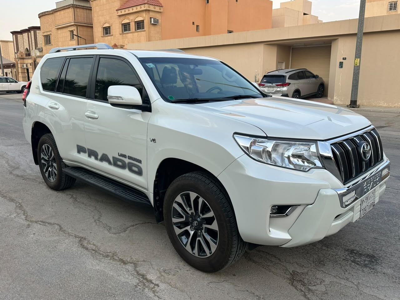 Riyadh, Vehicles, Cars & Trucks , SAR 147000,  Toyota Land Cruiser Prado,  2023,  Automatic,  126000 KM,    TX-L With V6 Auto Gear 4x4 Good Price For Sales (2nd Owner)
