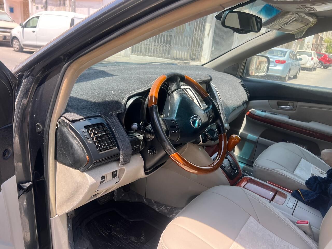 Dammam, Vehicles, Cars & Trucks , SAR 21000,  Lexus Rx330,  2005,  Automatic,  335000 KM,  Toyota  For Sale