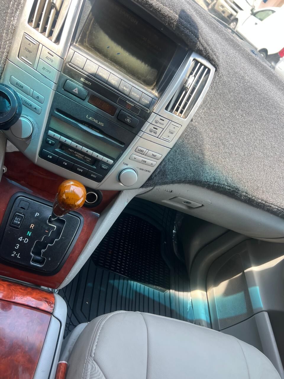 Dammam, Vehicles, Cars & Trucks , SAR 21000,  Lexus Rx330,  2005,  Automatic,  335000 KM,  Toyota  For Sale