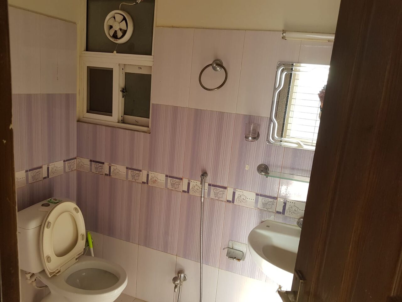 Rawalpindi, Real Estate For Sale, PKR 8500000,  2 BR,  725 Sq. Feet,  2 Bed 2 Bath Flat For Sale In Main Rafi Commercial, Phase 8 Bahria Town, Rawalpindi