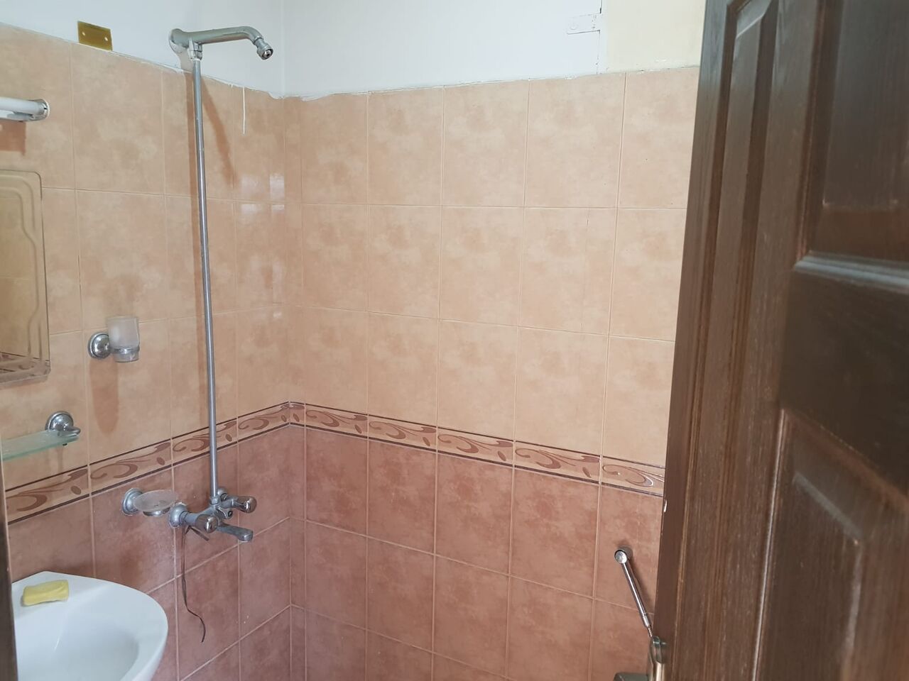 Rawalpindi, Real Estate For Sale, PKR 8500000,  2 BR,  725 Sq. Feet,  2 Bed 2 Bath Flat For Sale In Main Rafi Commercial, Phase 8 Bahria Town, Rawalpindi