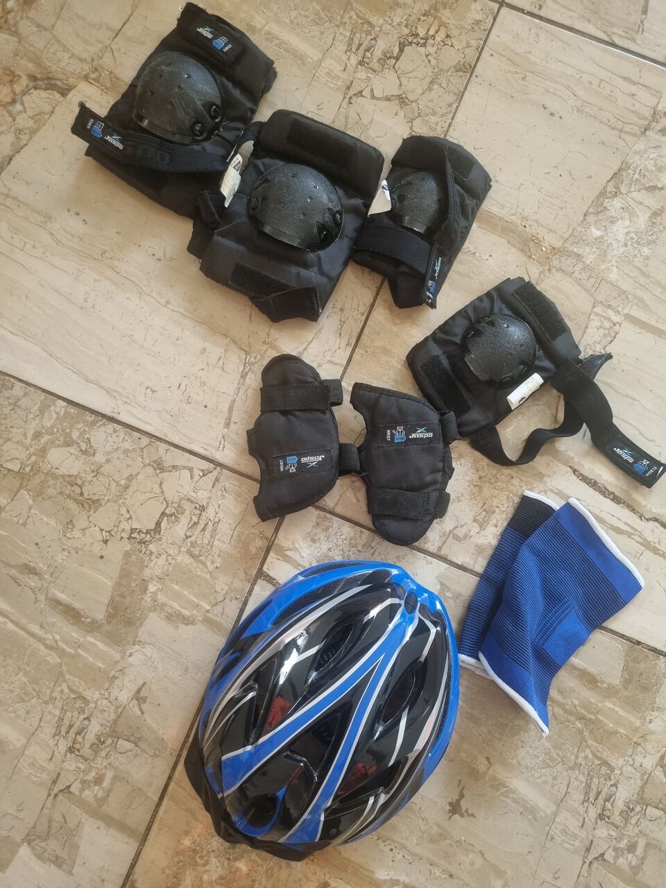Khobar, Clothing & Accessories, SAR 150,  Premium Protective Gear Bundle, Medium Size 6-15 Years (Skating, Cycling & Multi-Sport)