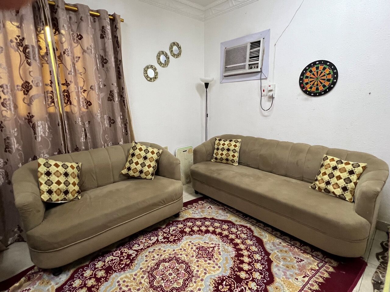Jubail, Furniture, SAR 1050,  7 Seater Sofa Set With Pillows