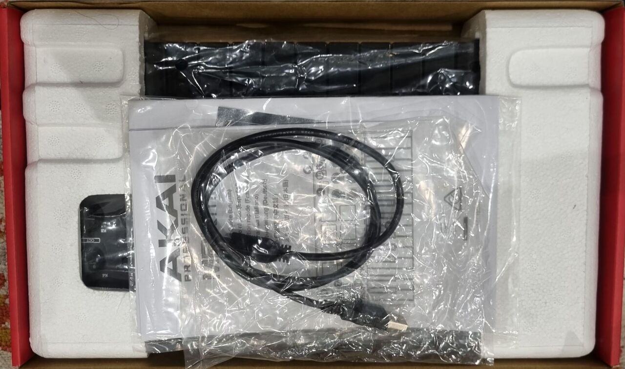 Khobar, Musical Instruments, SAR 575,  MPK Midi Controller-special Edition Black