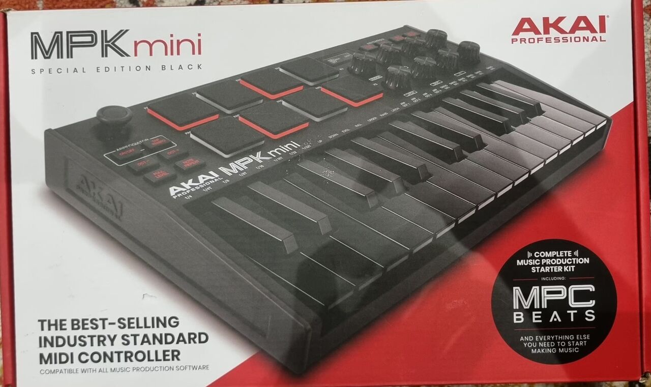 Khobar, Musical Instruments, SAR 575,  MPK Midi Controller-special Edition Black