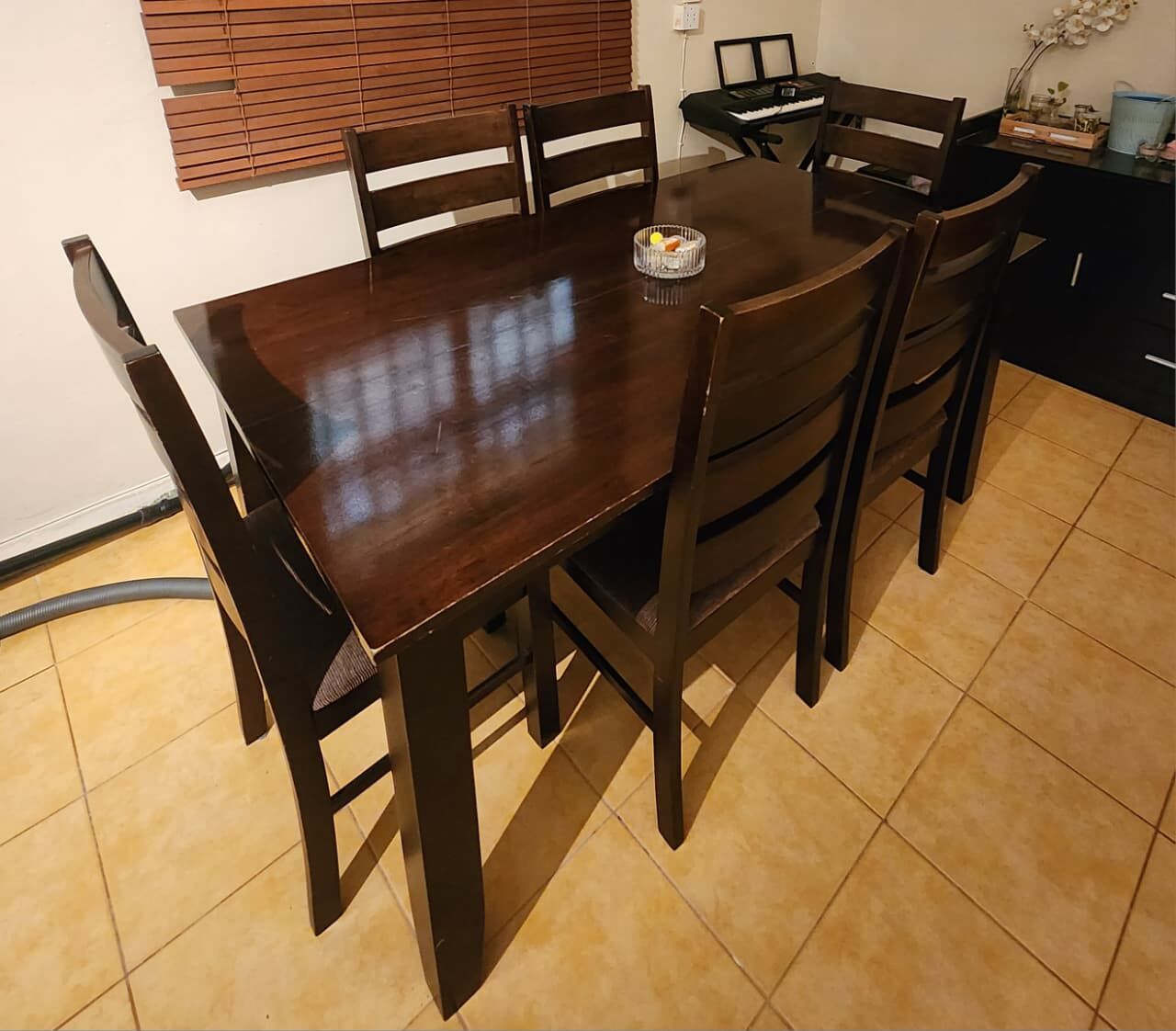 Al Aziziyah, Furniture, SAR 1400,  Dining Table & Sideboard