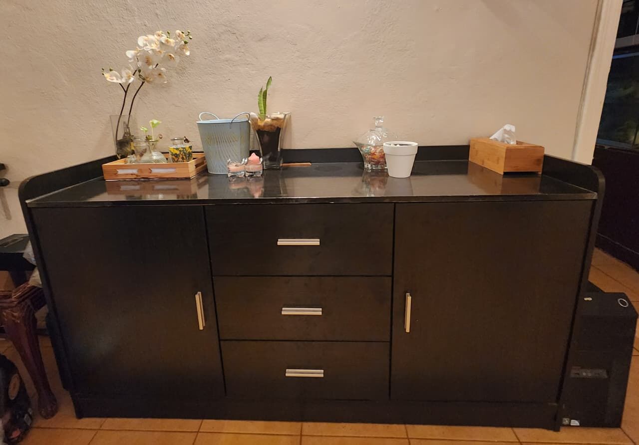 Al Aziziyah, Furniture, SAR 1400,  Dining Table & Sideboard