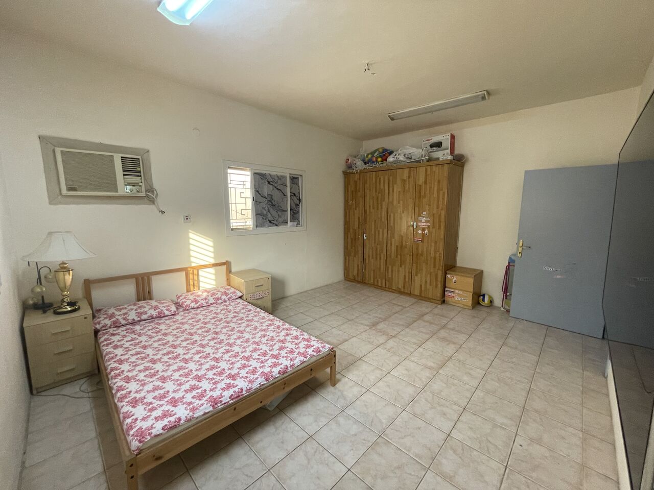 Olaya, Rooms for Rent, SAR 1500/month,  Furnished,  SAR 1600/month, Big Furnished Room, Al-Olaya-Riyadh (Include Electricity & Water)