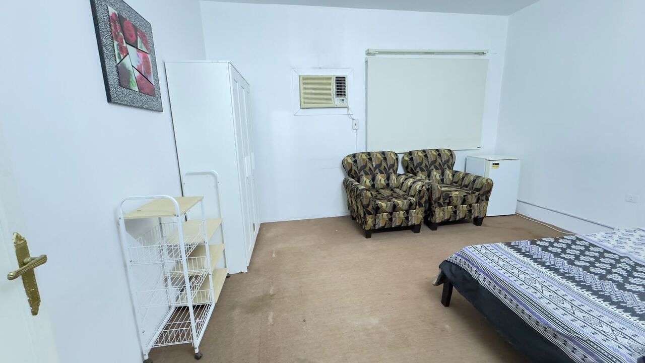 Al Wizarat, Rooms for Rent, SAR 1250/month,  I Have 1 Room In Family Apartment