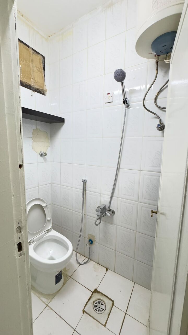 Al Wizarat, Rooms for Rent, SAR 1250/month,  I Have 1 Room In Family Apartment