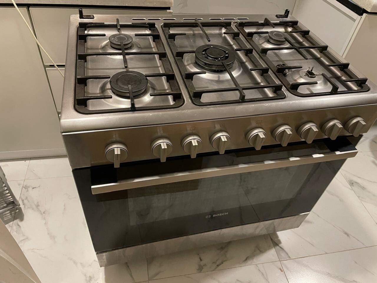 Dhahran, Household Items, SAR 850,  Large Bosch Gas Oven